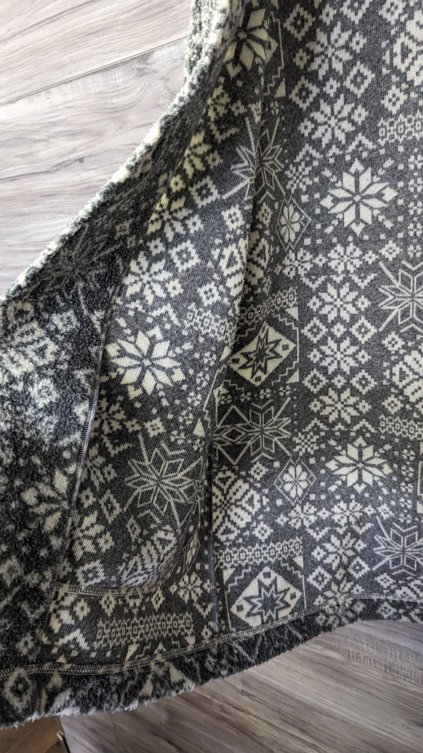 Vintage Gray Snowflake Deborah Murray Sweater - Size L