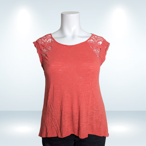 Cable & Gage Coral Lace Sleeve and Back Top - Size XL