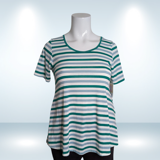 LULAROE tee - Size M - fits XL