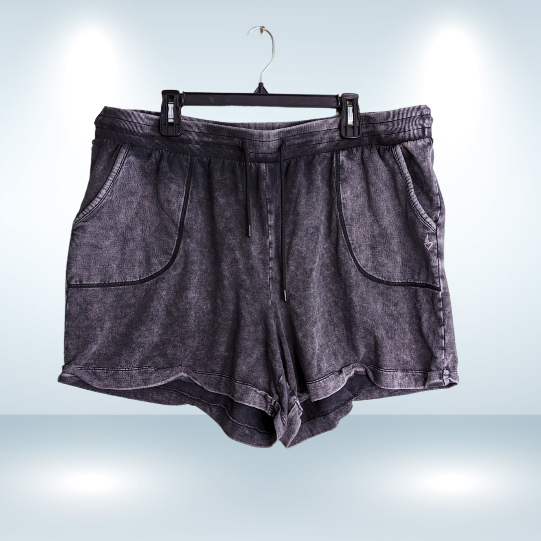Torrid Everyday Fleece Patch Pocket Active Shorts Acid Wash - Size 2(X)