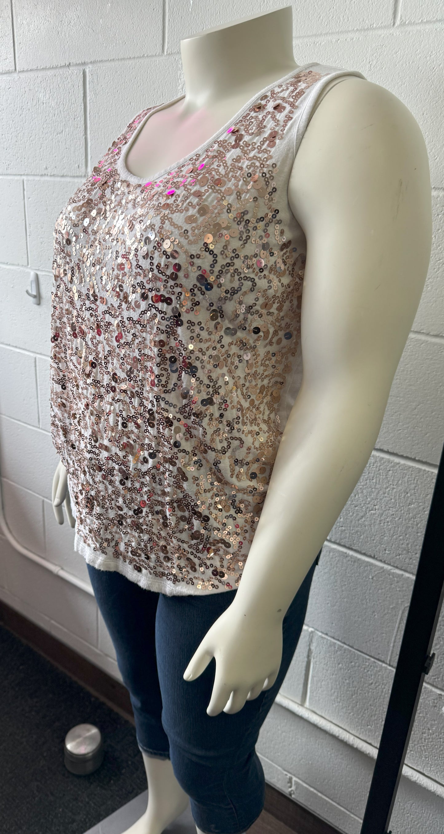 ANA White and Rose Gold Sequin Tank Top Size 2X - In Store Special – Curvy  Britches