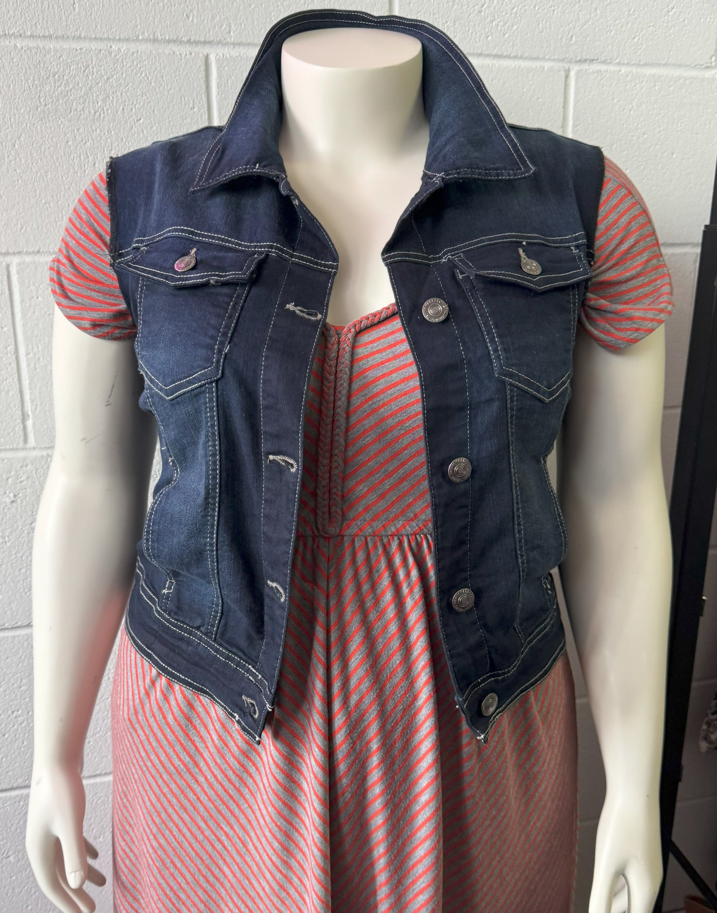 Wallflower Jean Vest NWT Size XL - In Store Special