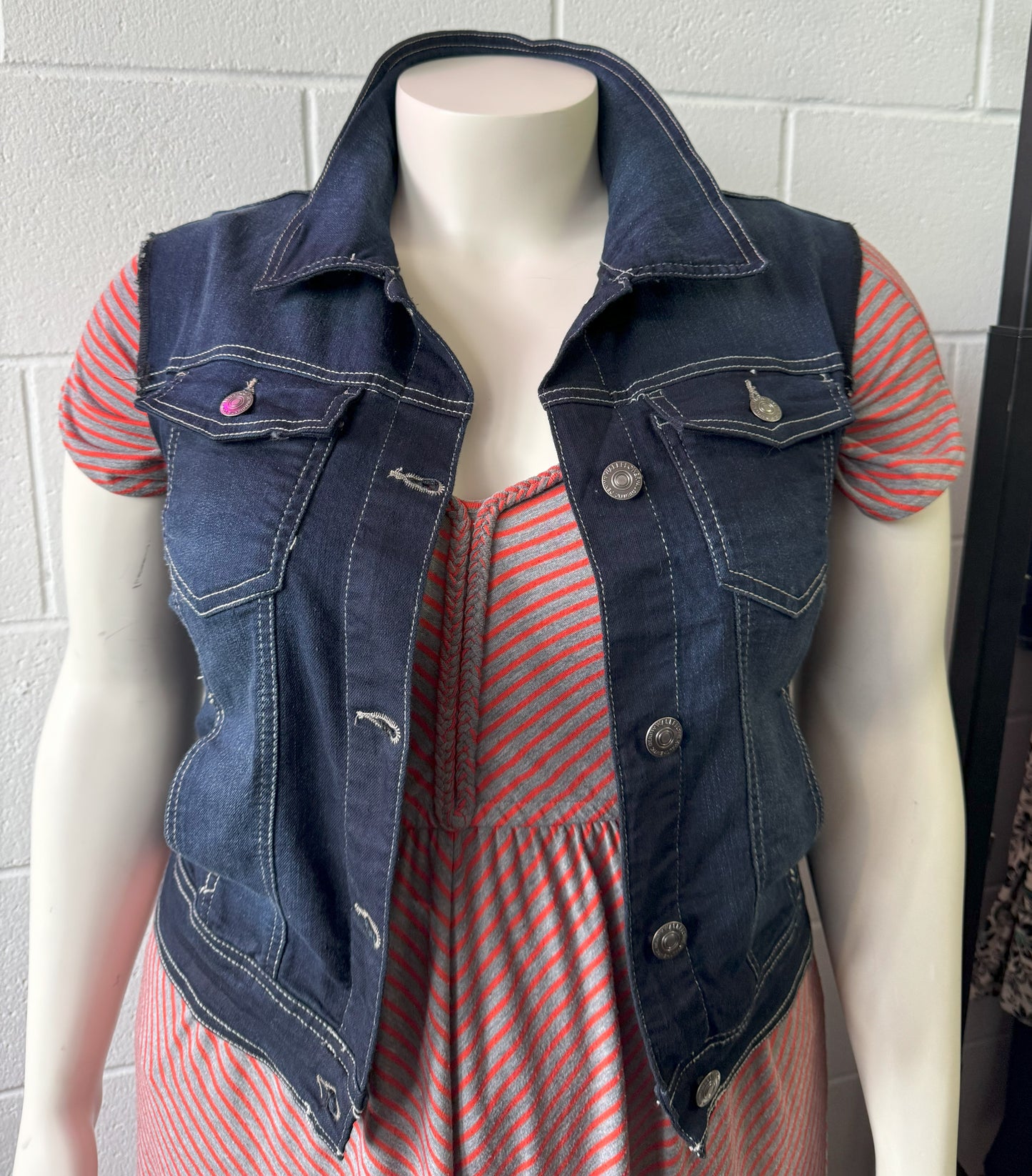 Wallflower Jean Vest NWT Size XL - In Store Special