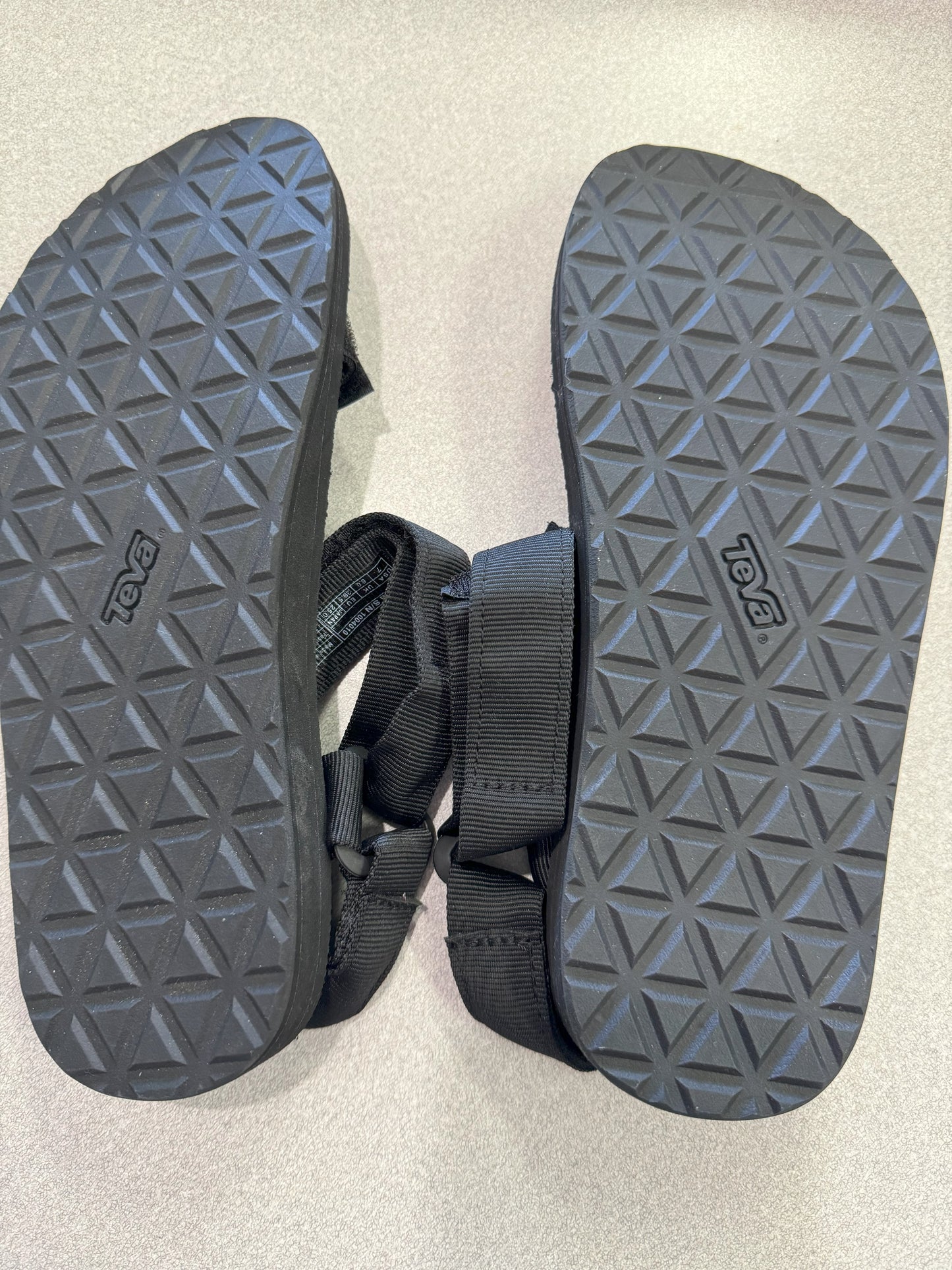 Teva Women's Universal Black Velcro Sandals Like New - Size 7