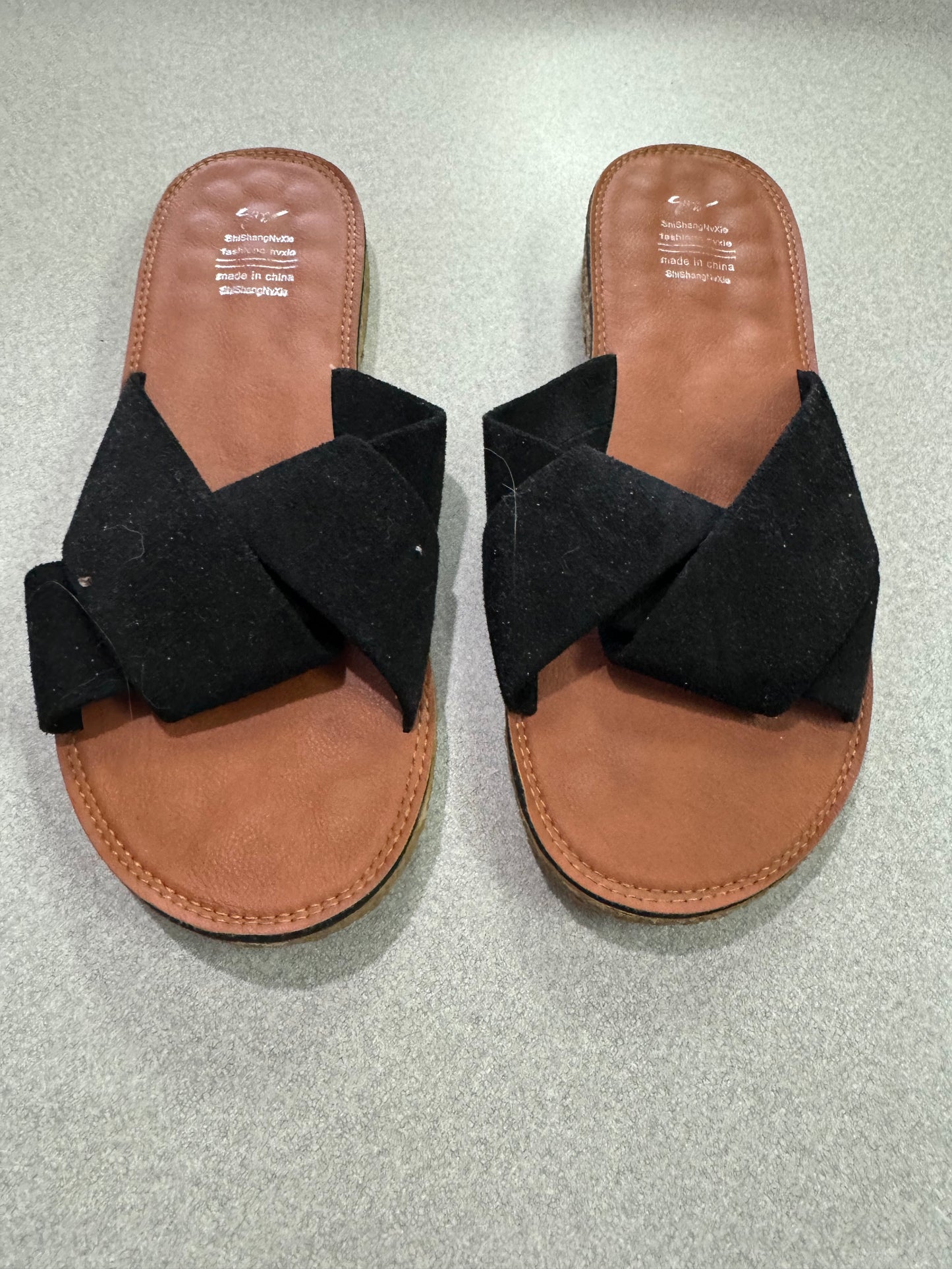 Black Sandal - Size 40 (Size 9)