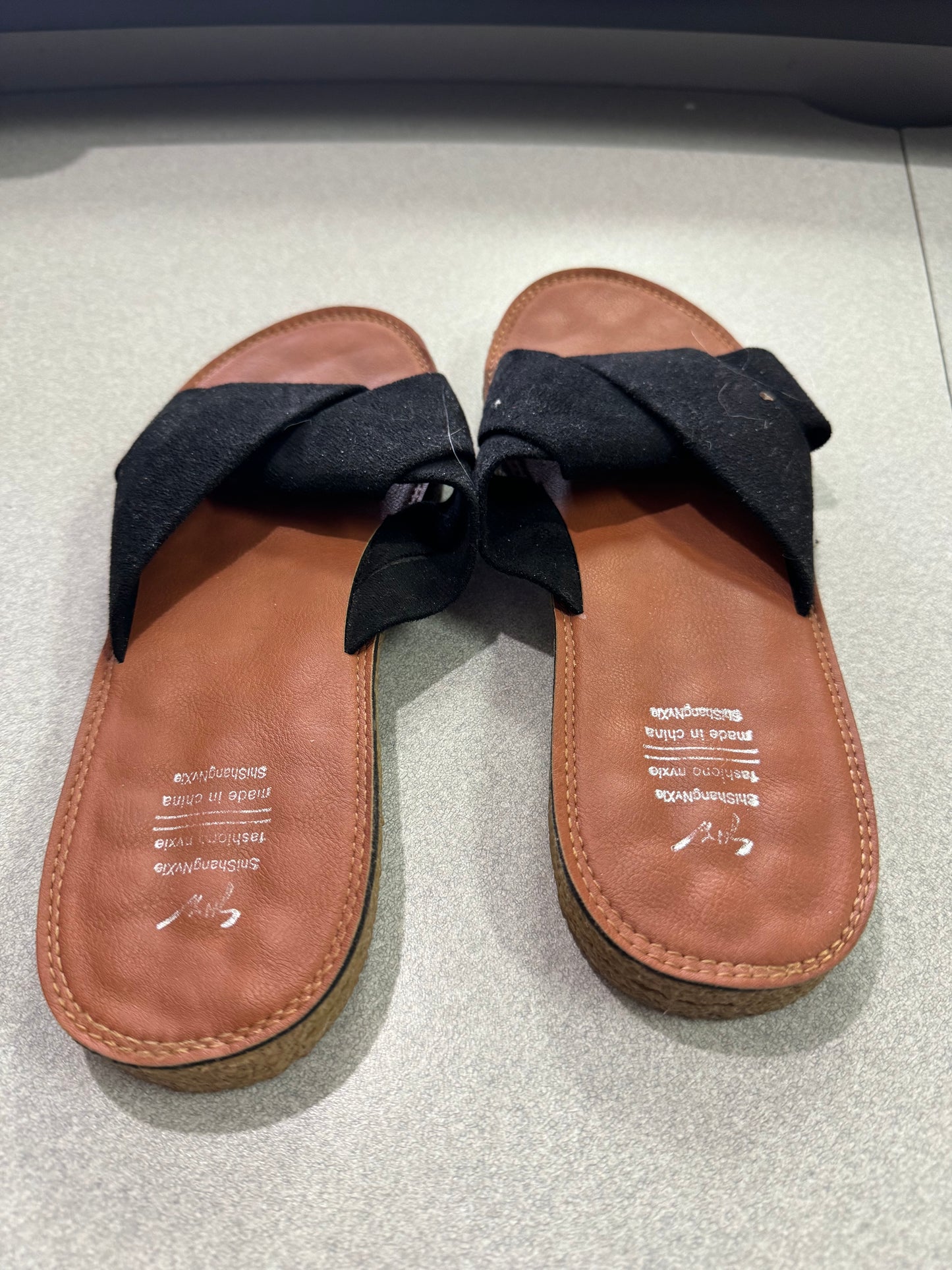 Black Sandal - Size 40 (Size 9)