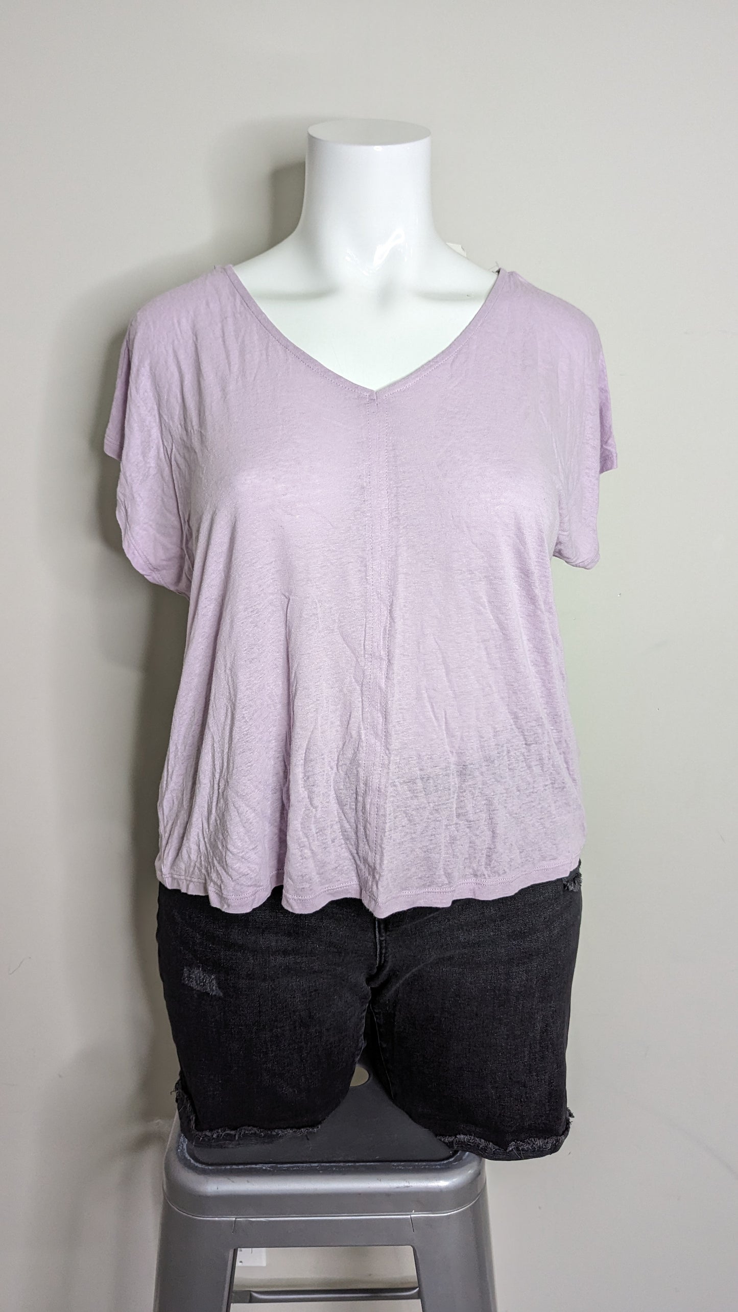 Ricki's Lilac V Neck Tie Back Tee NWT - Size XXL