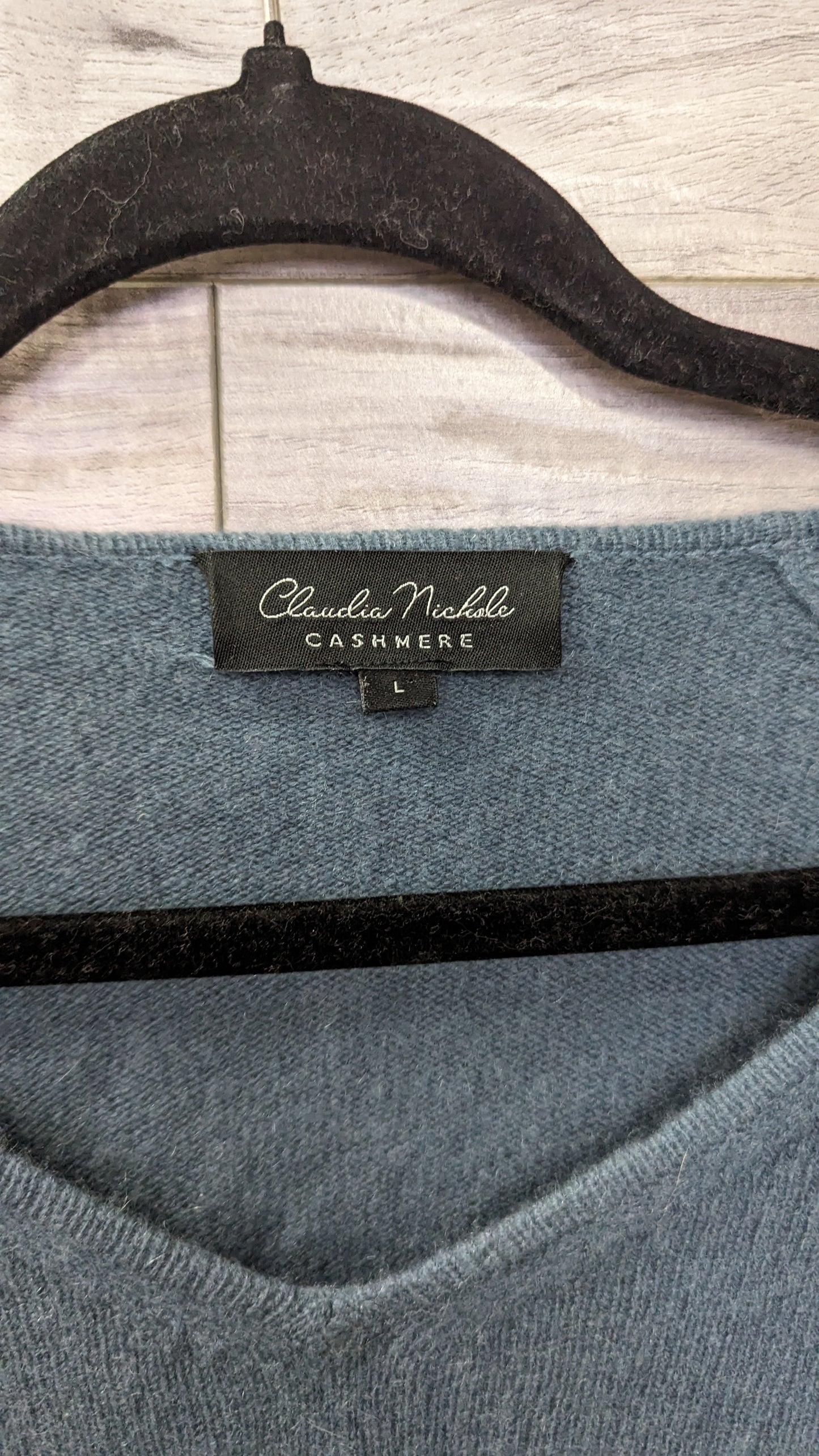 Claudia Nichole Gray V-Neck Cashmere Sweater -Size L