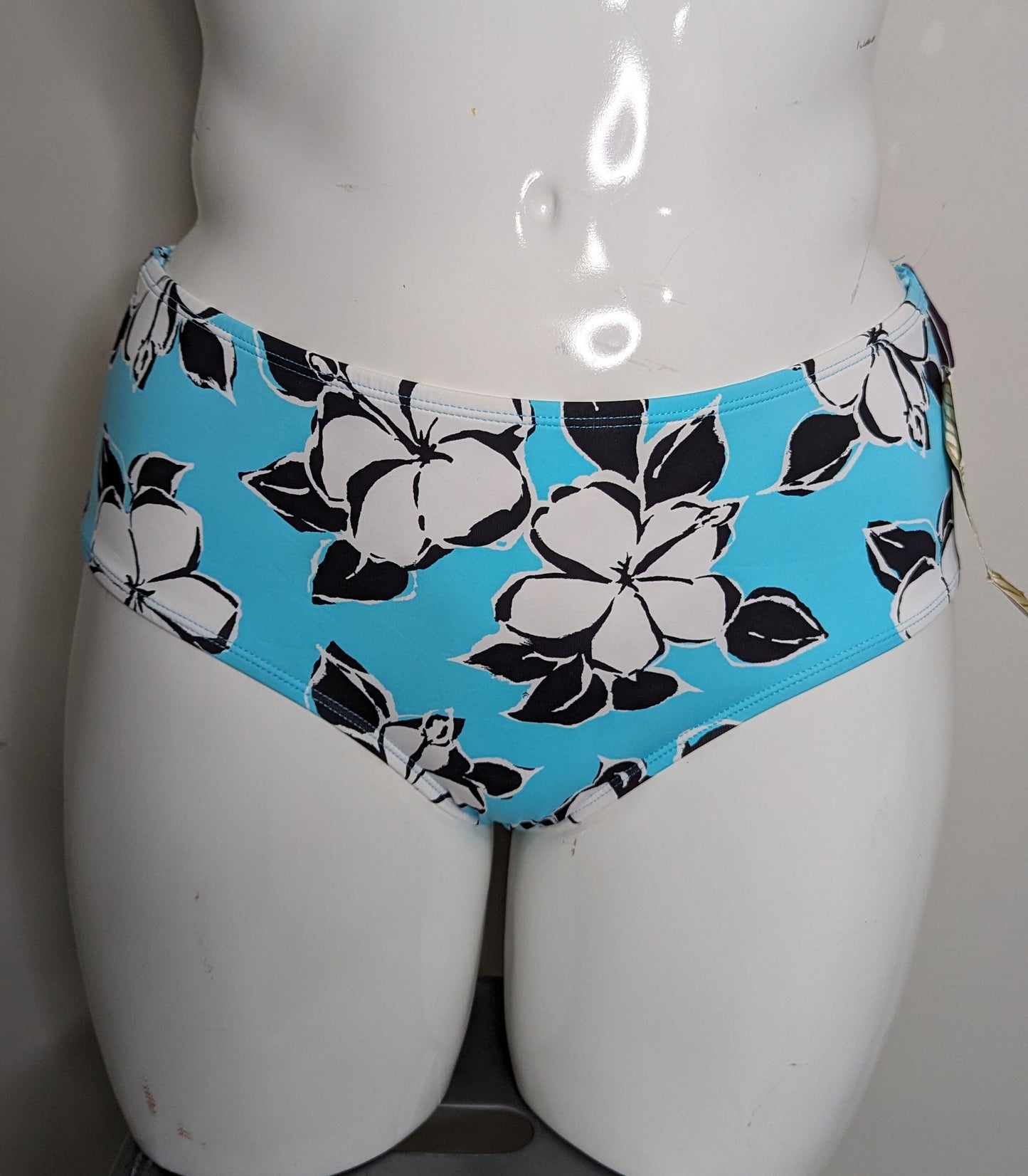 Beach House Woman Swim - Size XL