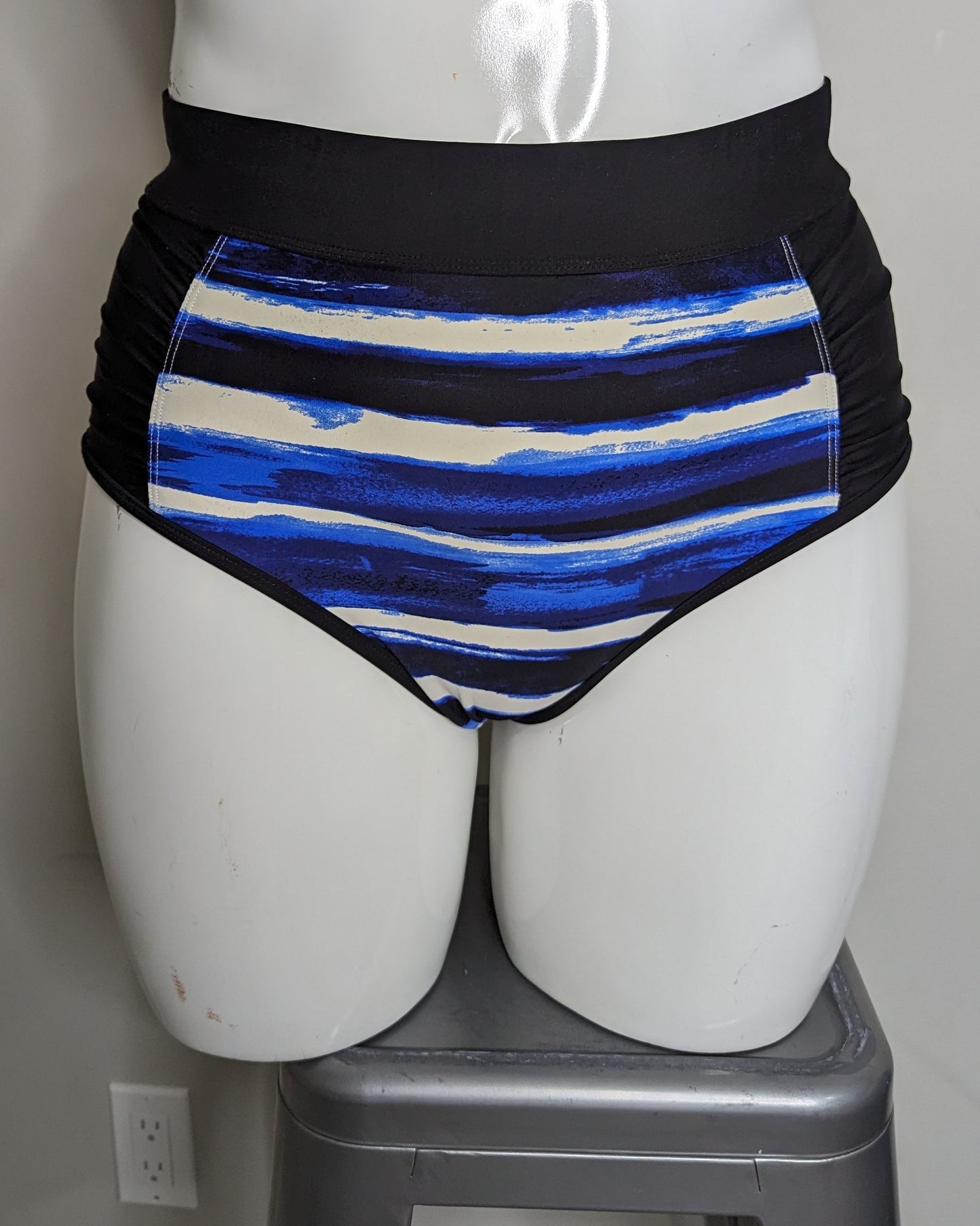 SKYE High Rise Swim Bottom - Size X