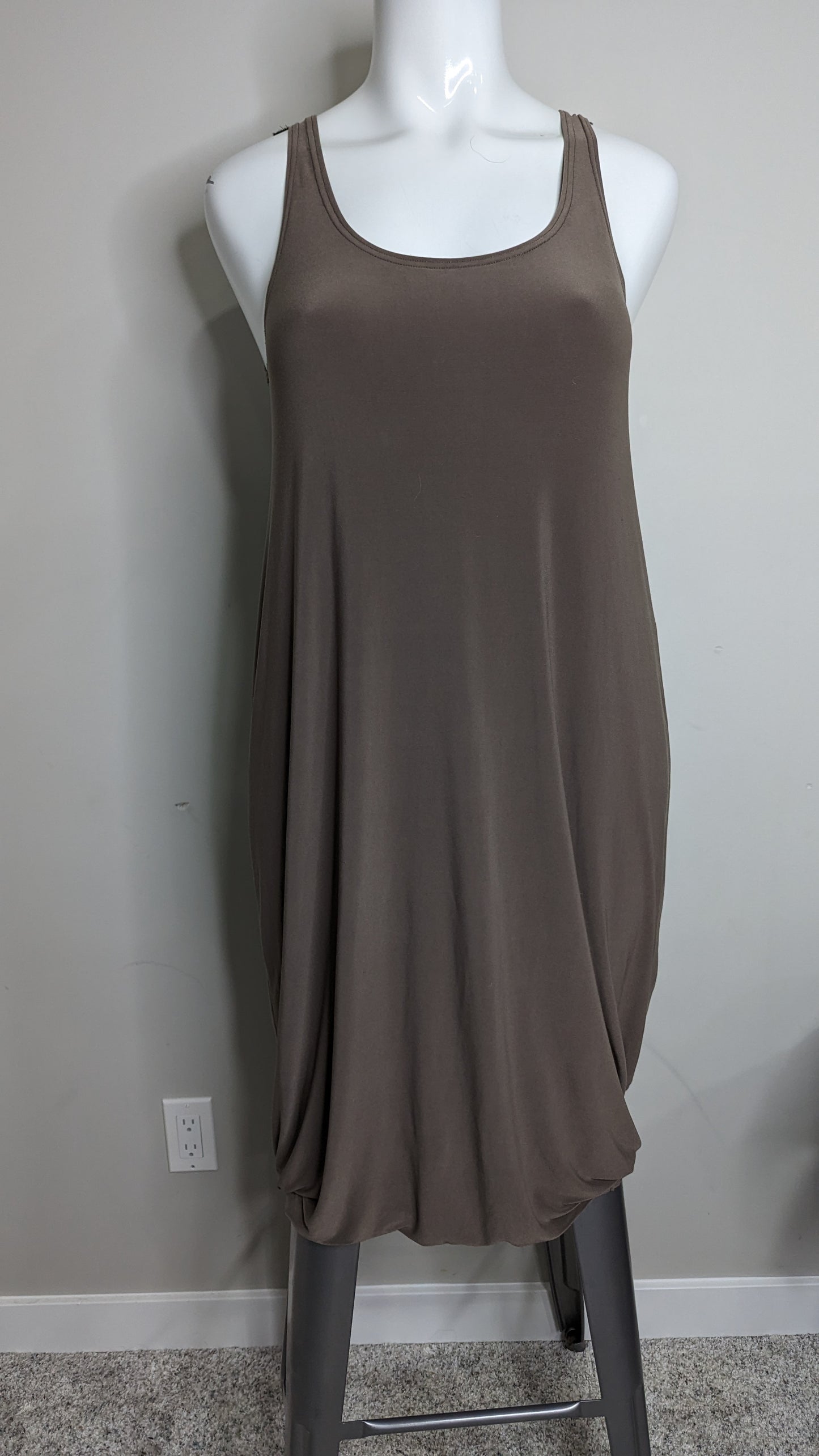 Midi Stretch Billowy Brown Tank Dess - Size 12