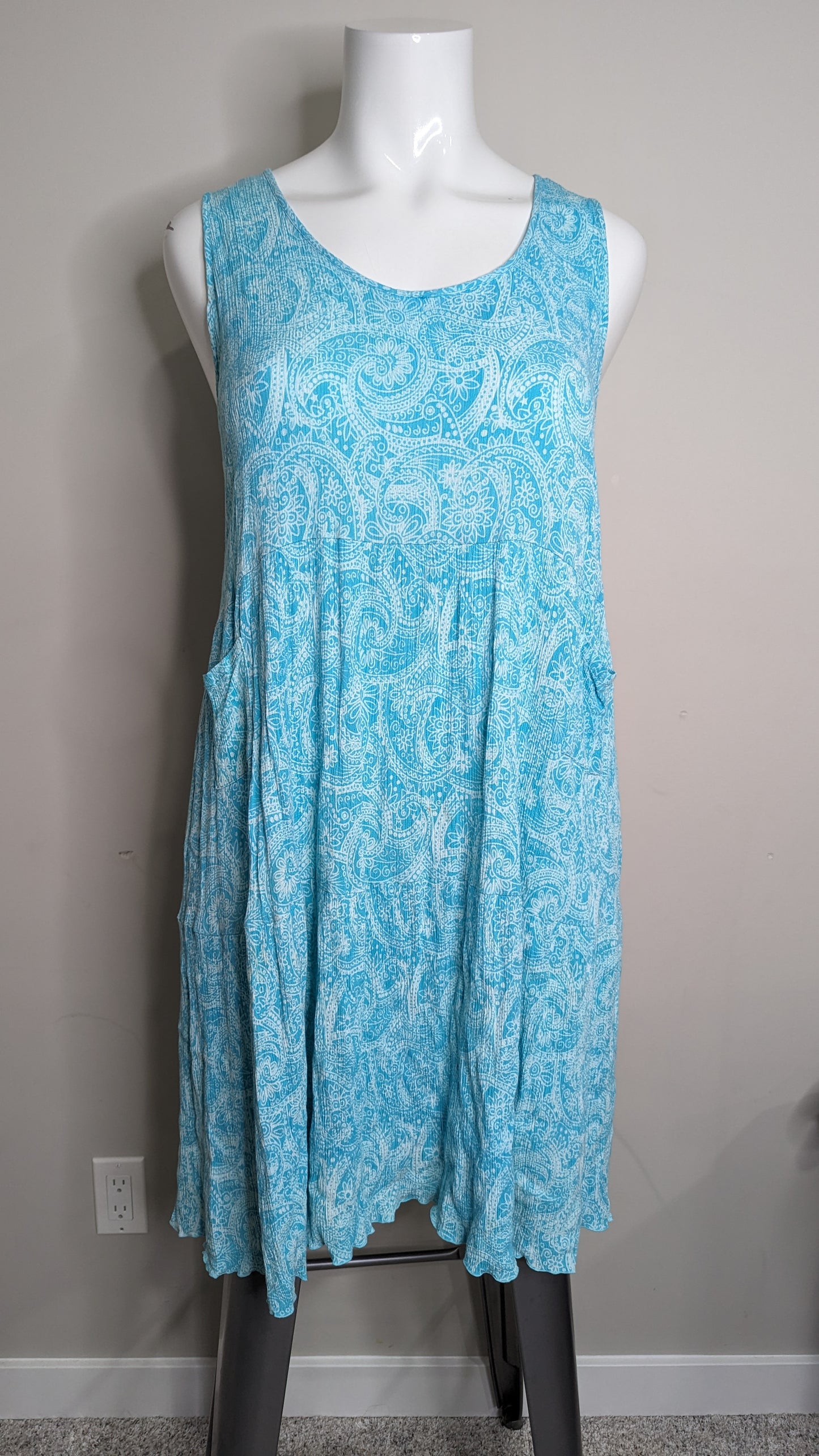 Blue Sky Paisley Sleeveless Dress w/Pockets! - Size 1X