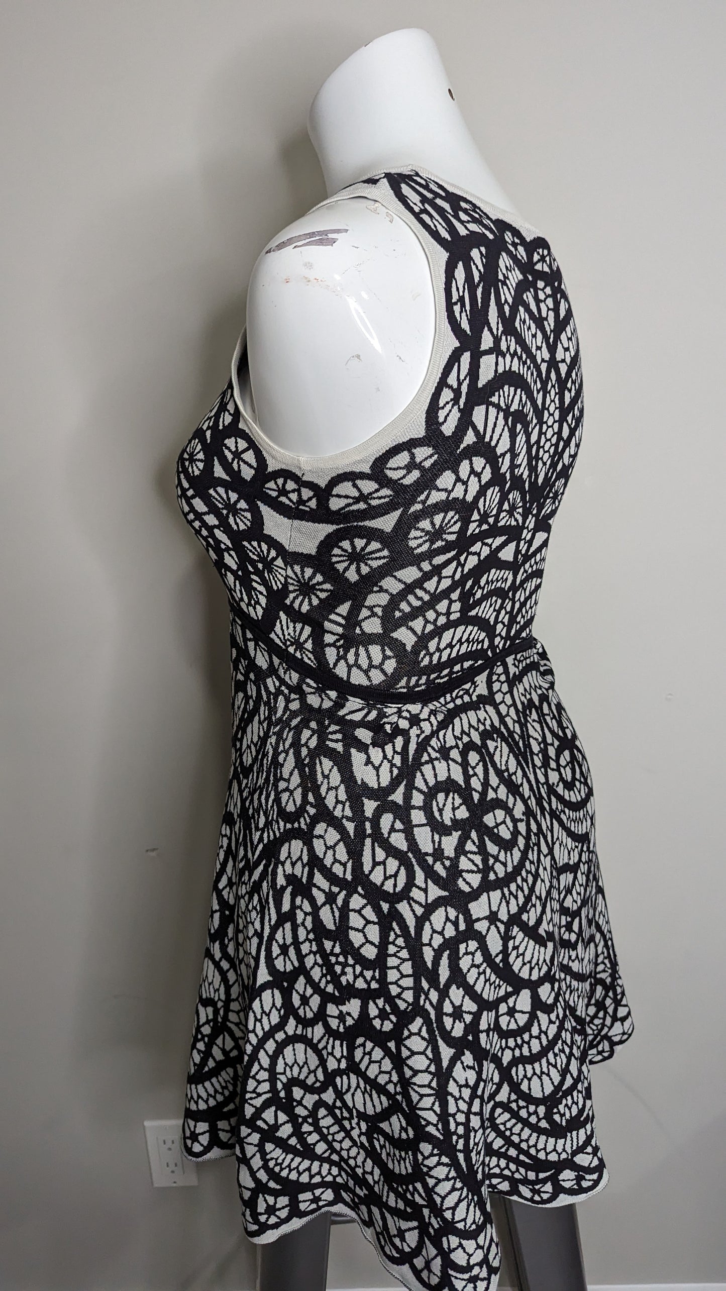 BCBG Max Azria Designer Dress - Size L