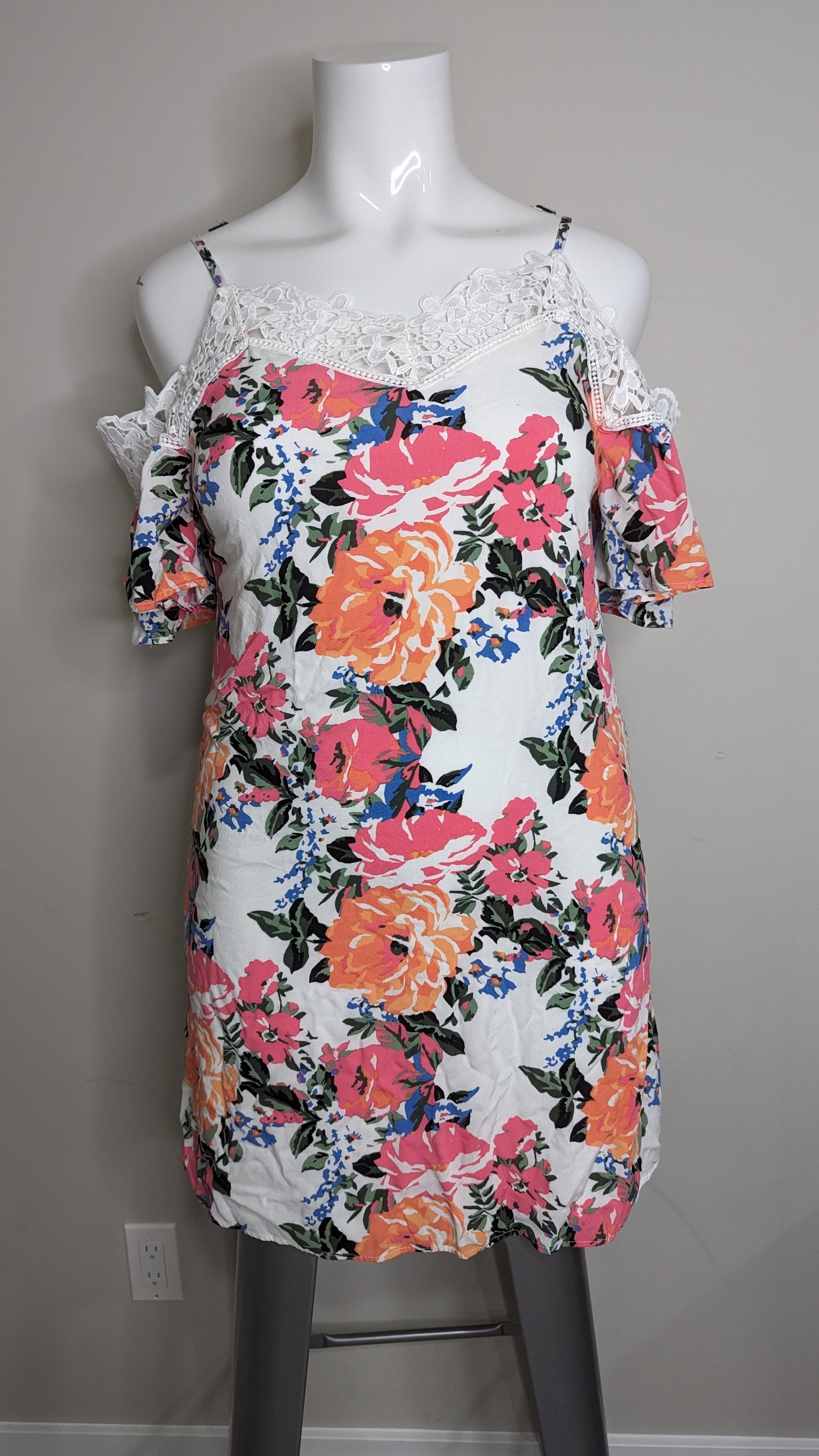 Ricki's Off the Shoulder Floral Dress - Size L