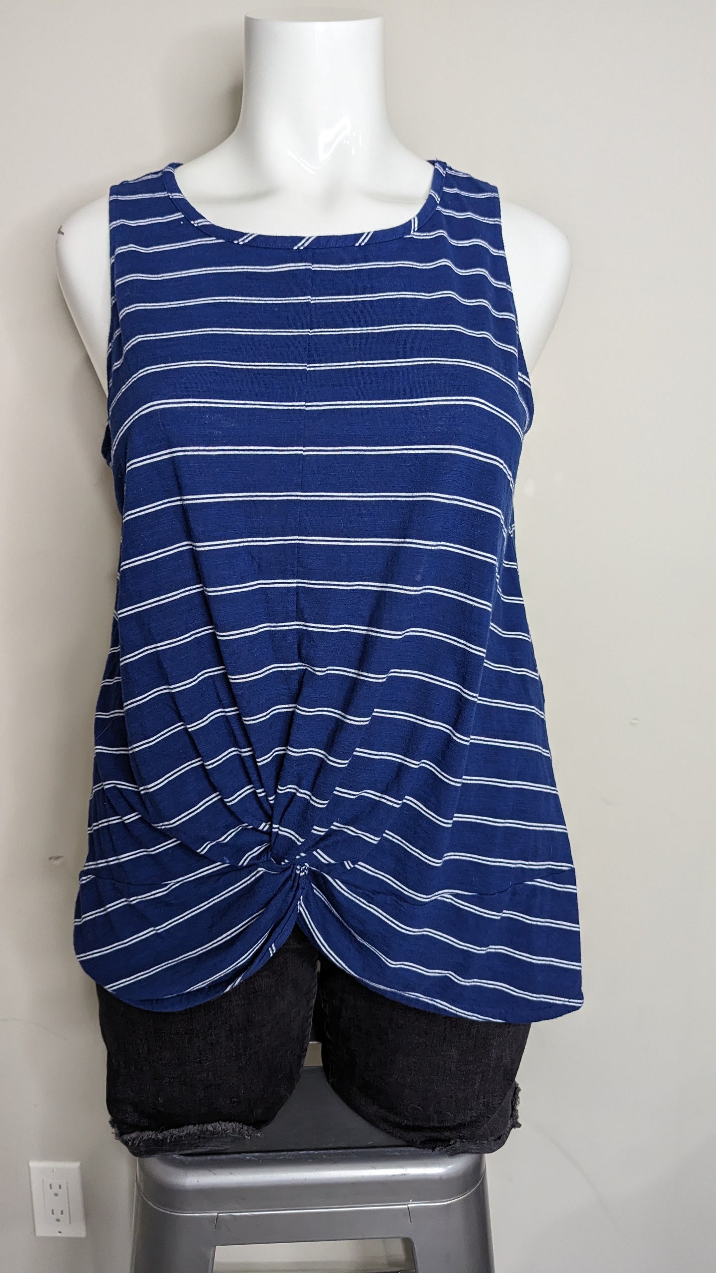 Love & Legend Blue Striped Tie Front Tank - Size 3X