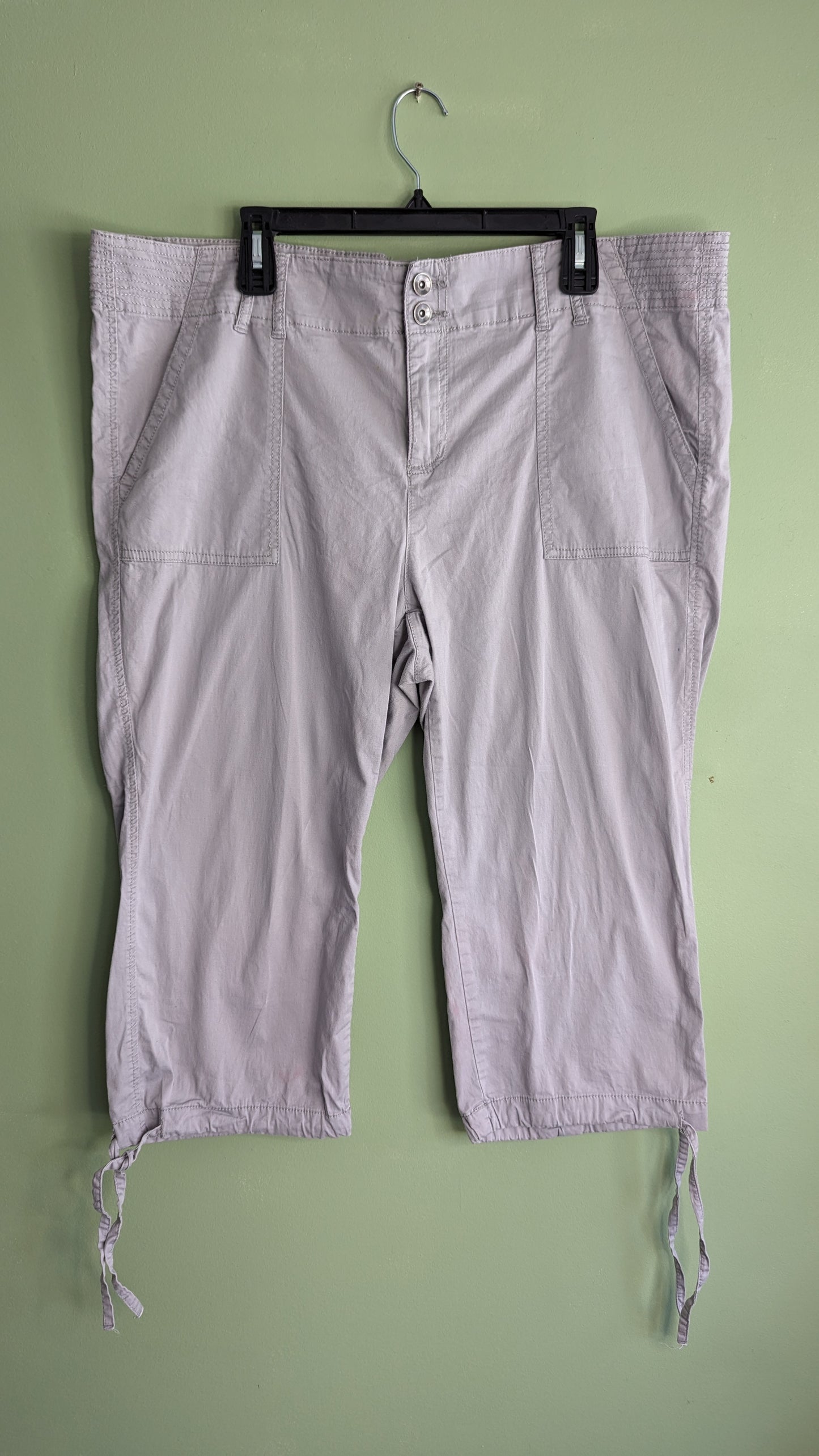 George Cotton Capri in Light Khaki - Size 20