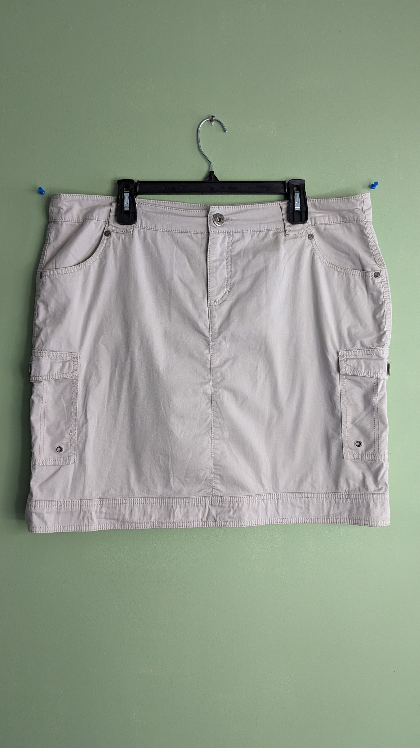 Style & Co Light Khaki Cargo Skort - Size 16W