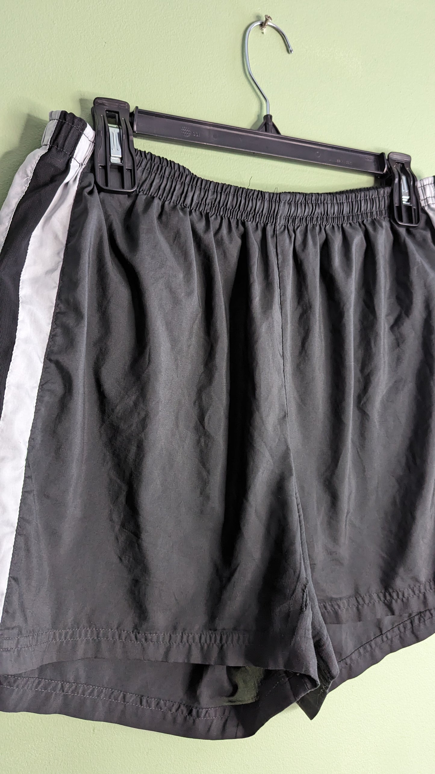 Nike Retro Swoosh Shorts - Size XL