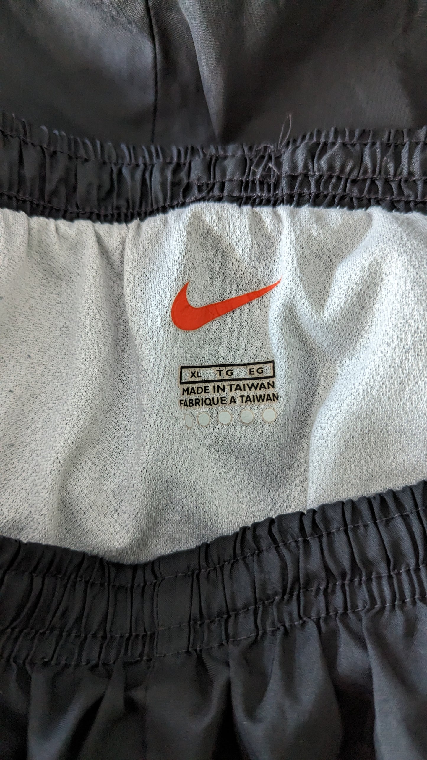 Nike Retro Swoosh Shorts - Size XL