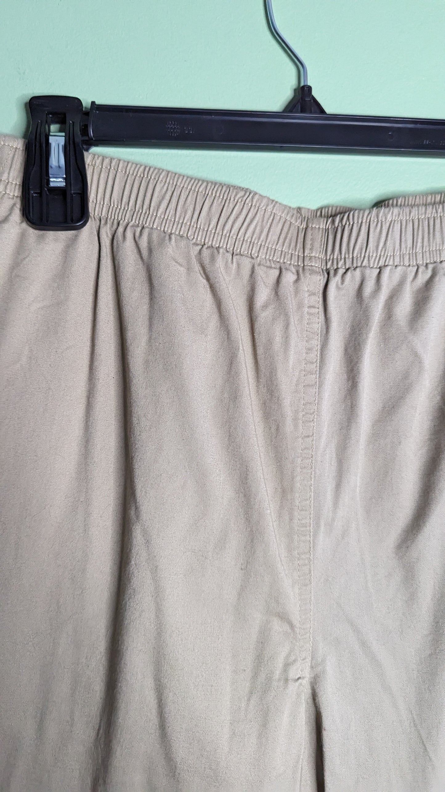 Tradition Elastic Waist Pull on Khaki Capri - Size 16