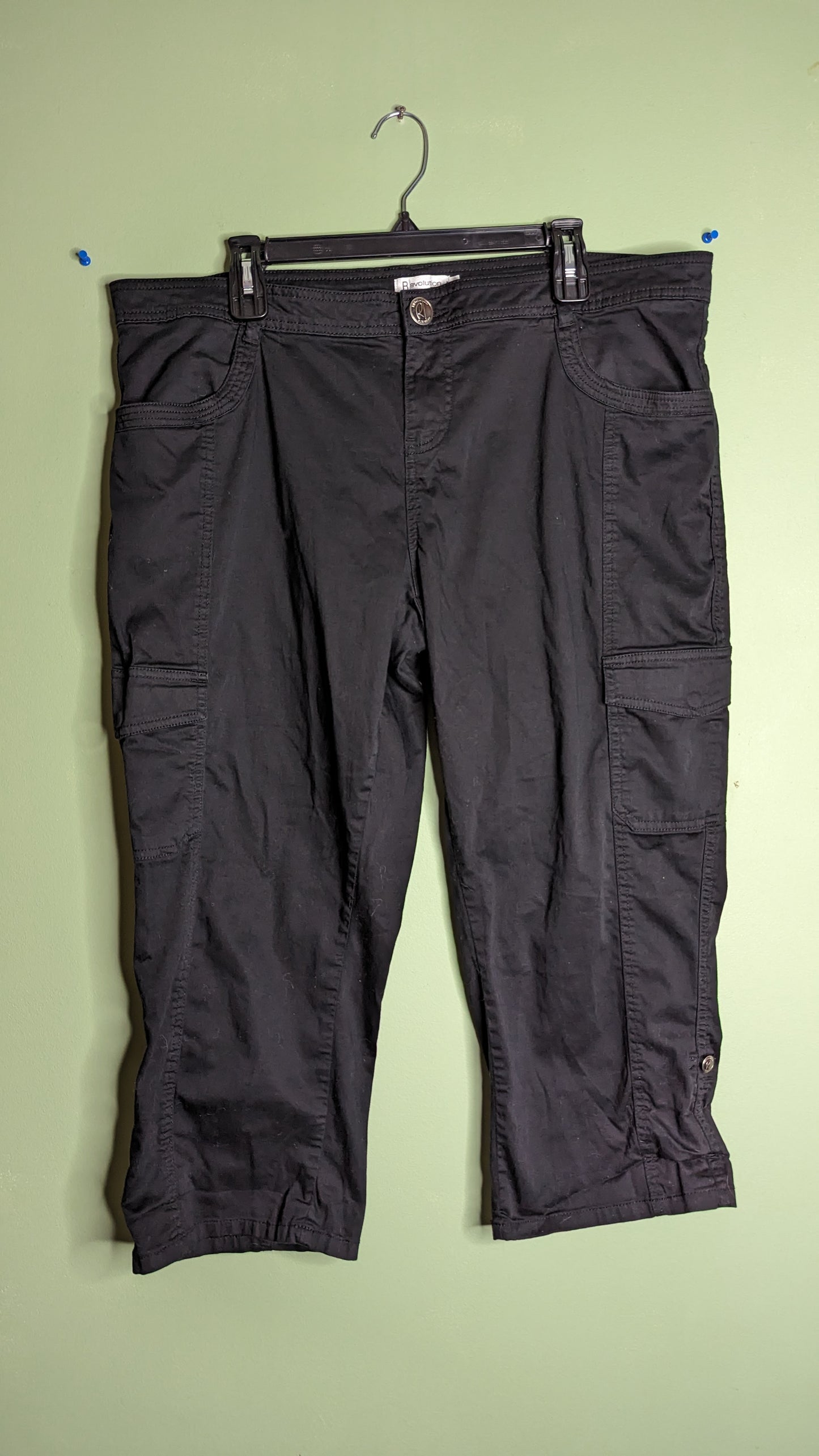 Revolution by Ricki's Black Cargo Utility Capri - Size 18