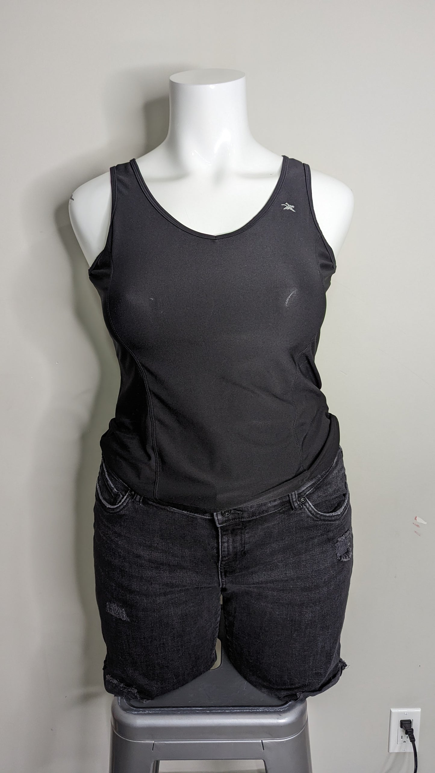 Crop Sport Tank top - size XL