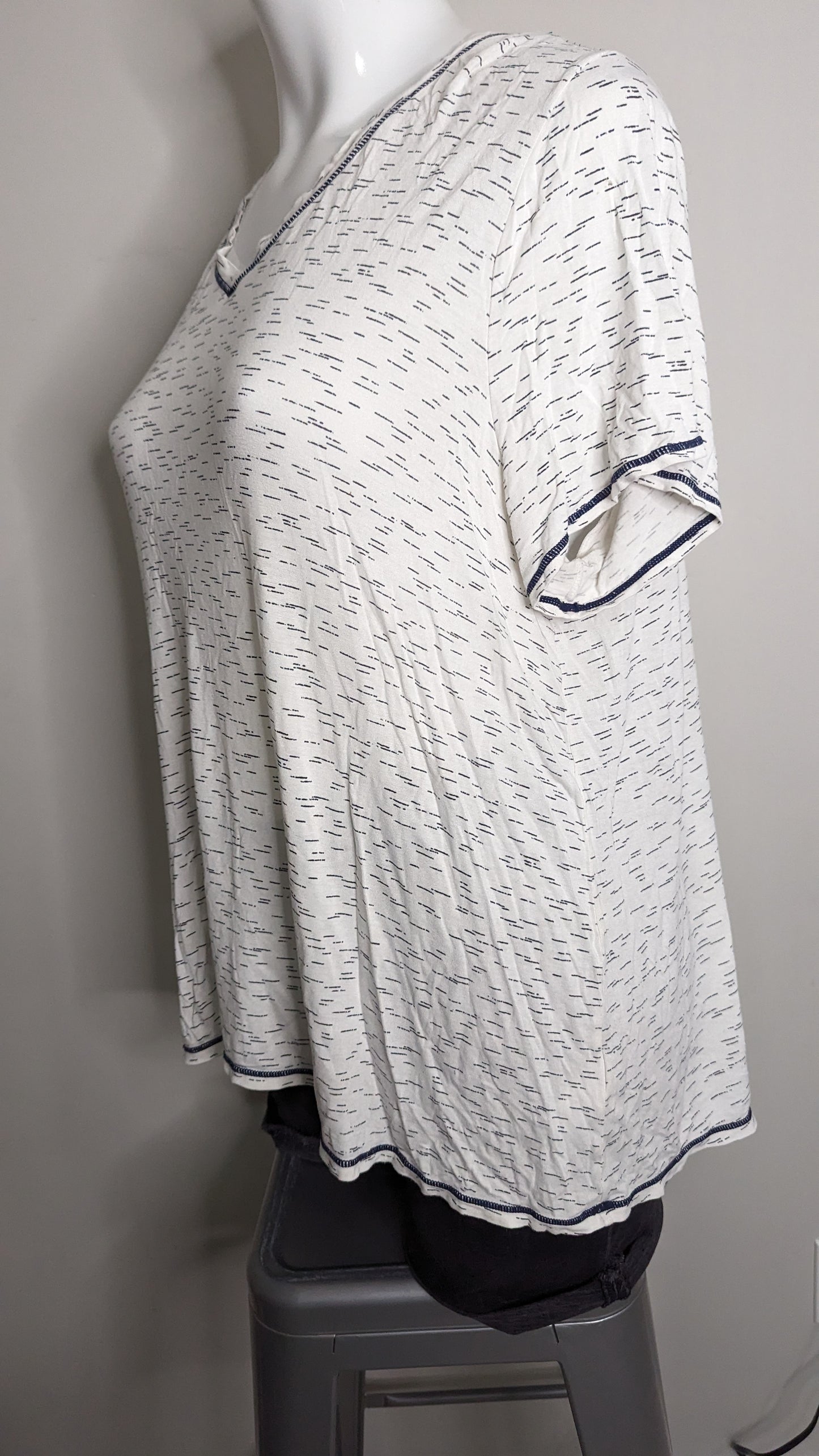 Active Zone Gray/White Oversized Tee - Size 2X