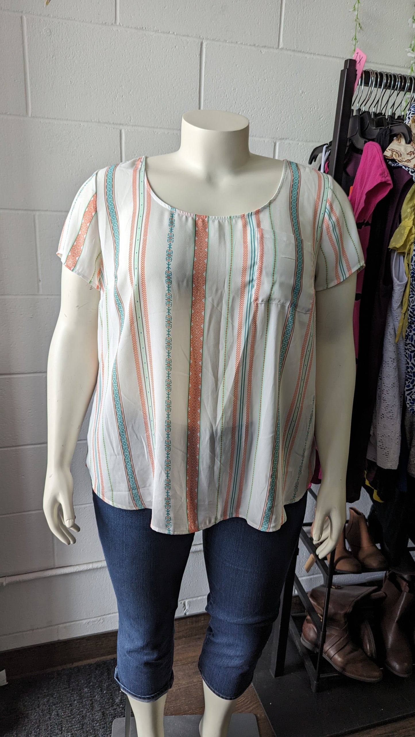 Torrid Abbey Georgette Button Back Short Sleeve Blouse in Size 2X - In Store Special