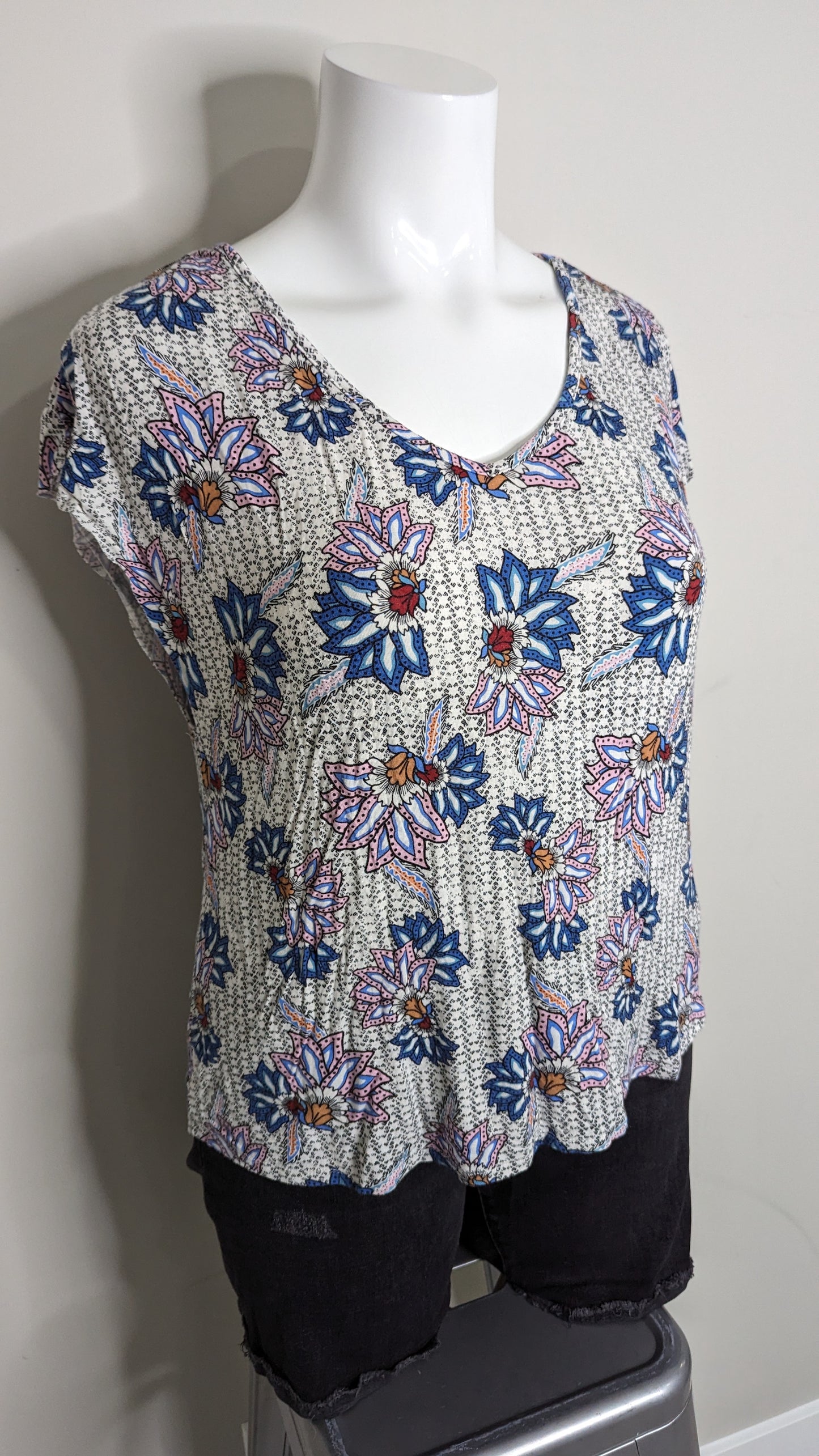 Kismet Floral Tee - Size XL