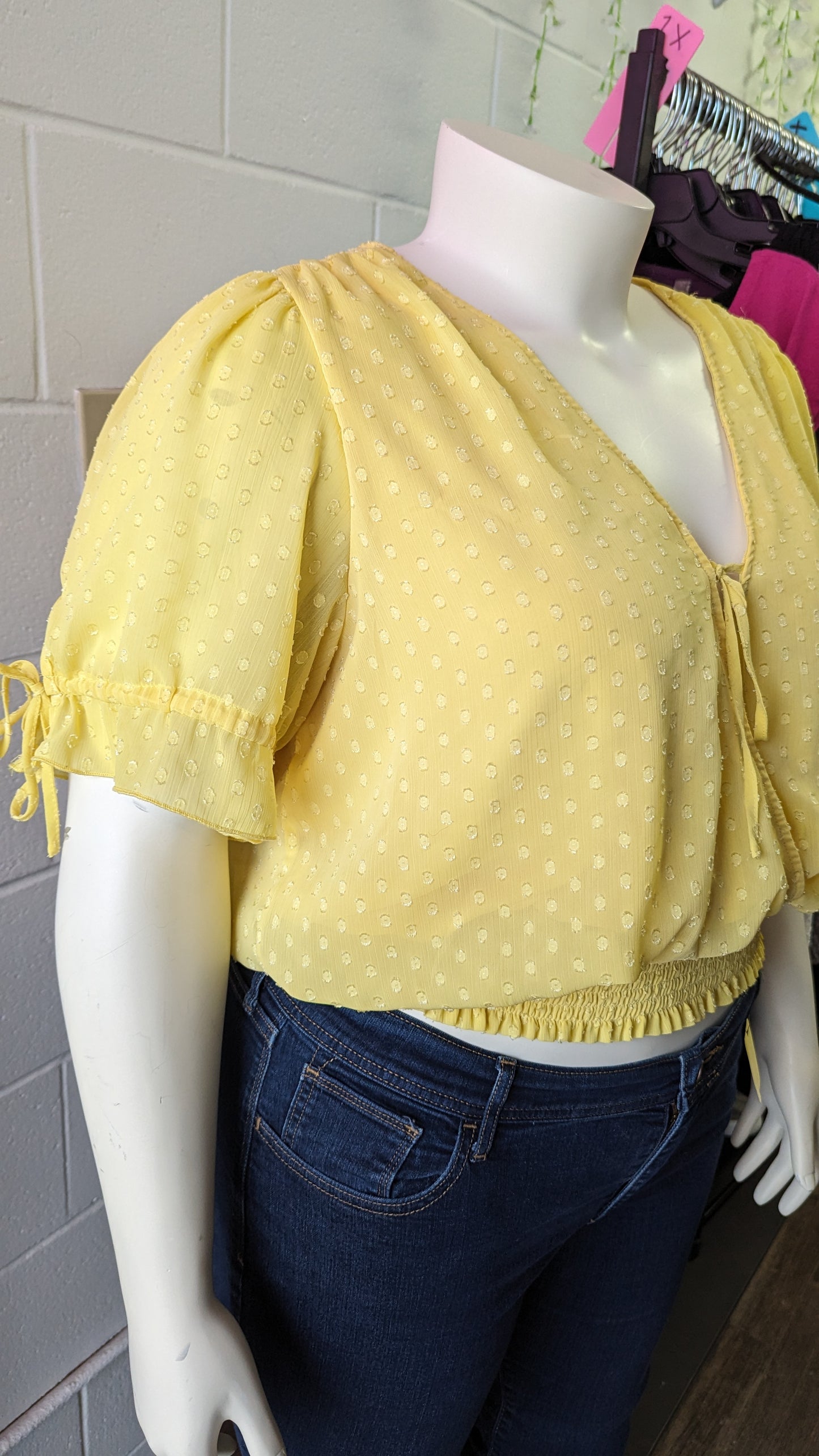 Blousology Bright Yellow Top Size 2X - In Store Special