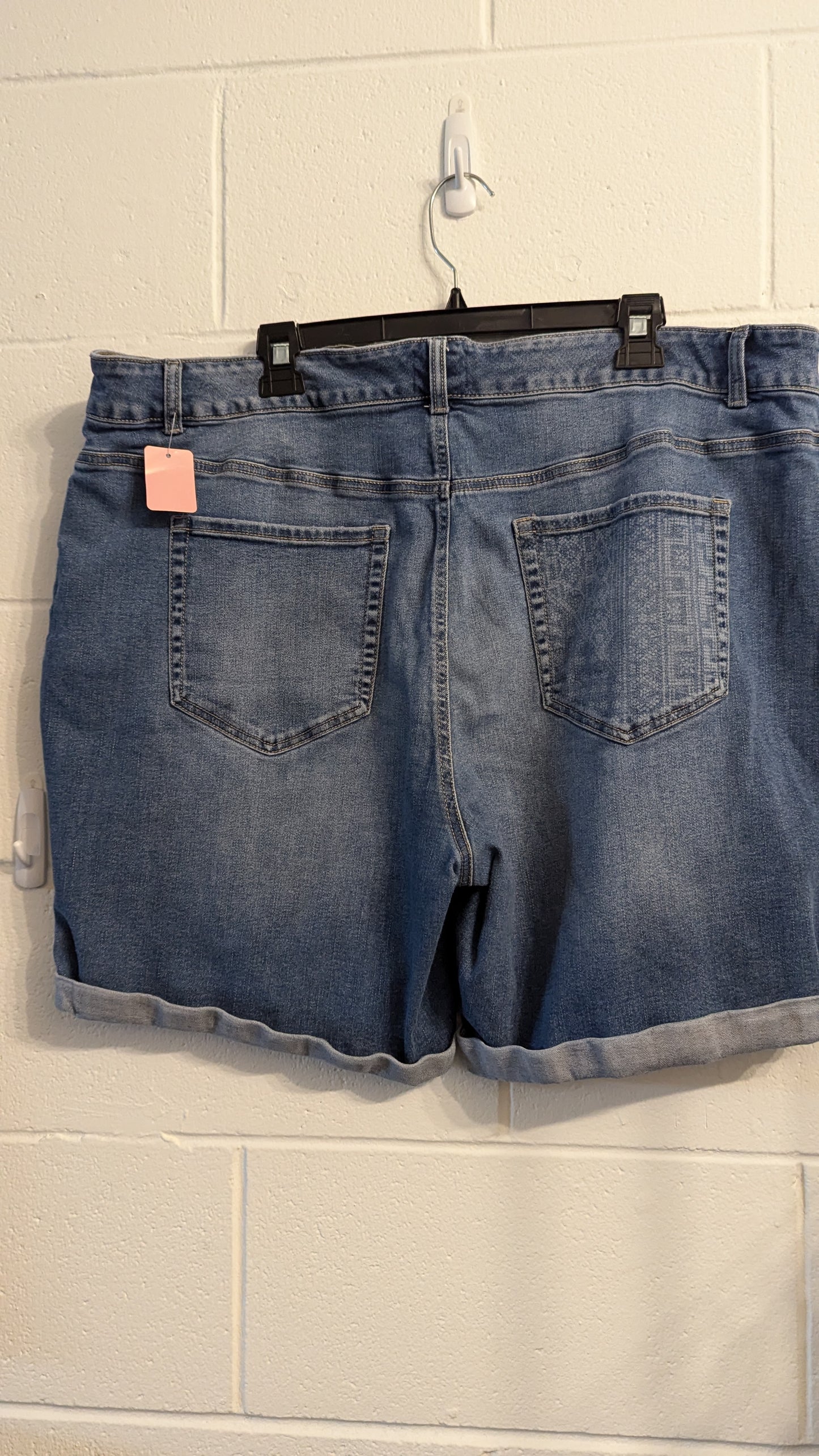 D/C Jeans Denim Shorts w/Pattern - Size 24