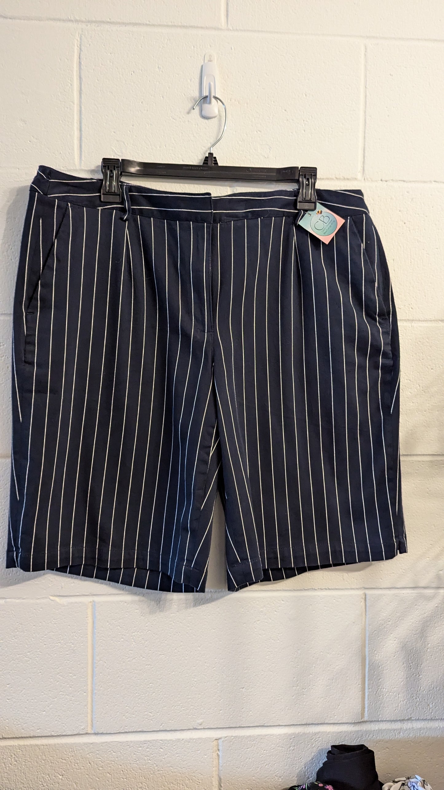 Liz Golf Pin Stripe Bermuda Shorts - Size 16