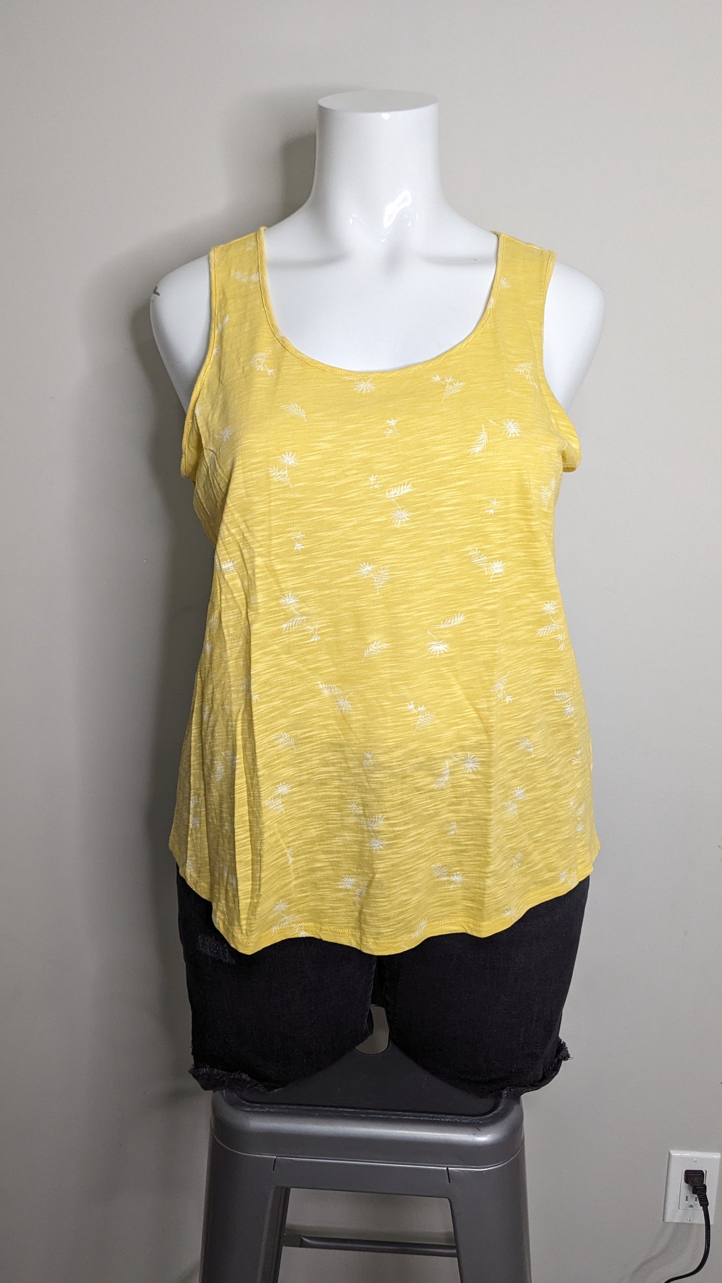 Reitman's Heathered Yellow Palm Tree Tank NWT - Size 2X