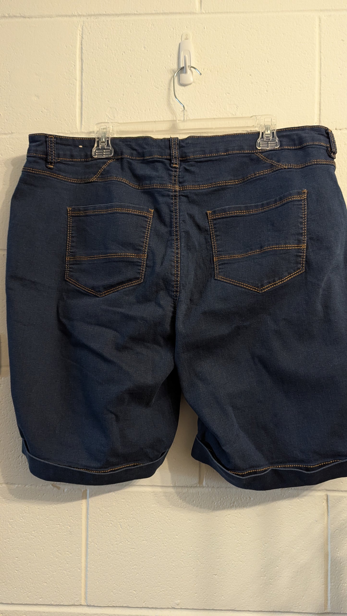 D/C Jeans Shorts - Size 22