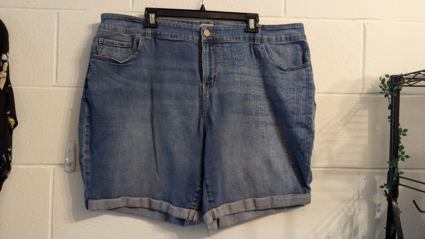 D/C Jeans Denim Shorts w/Pattern - Size 24