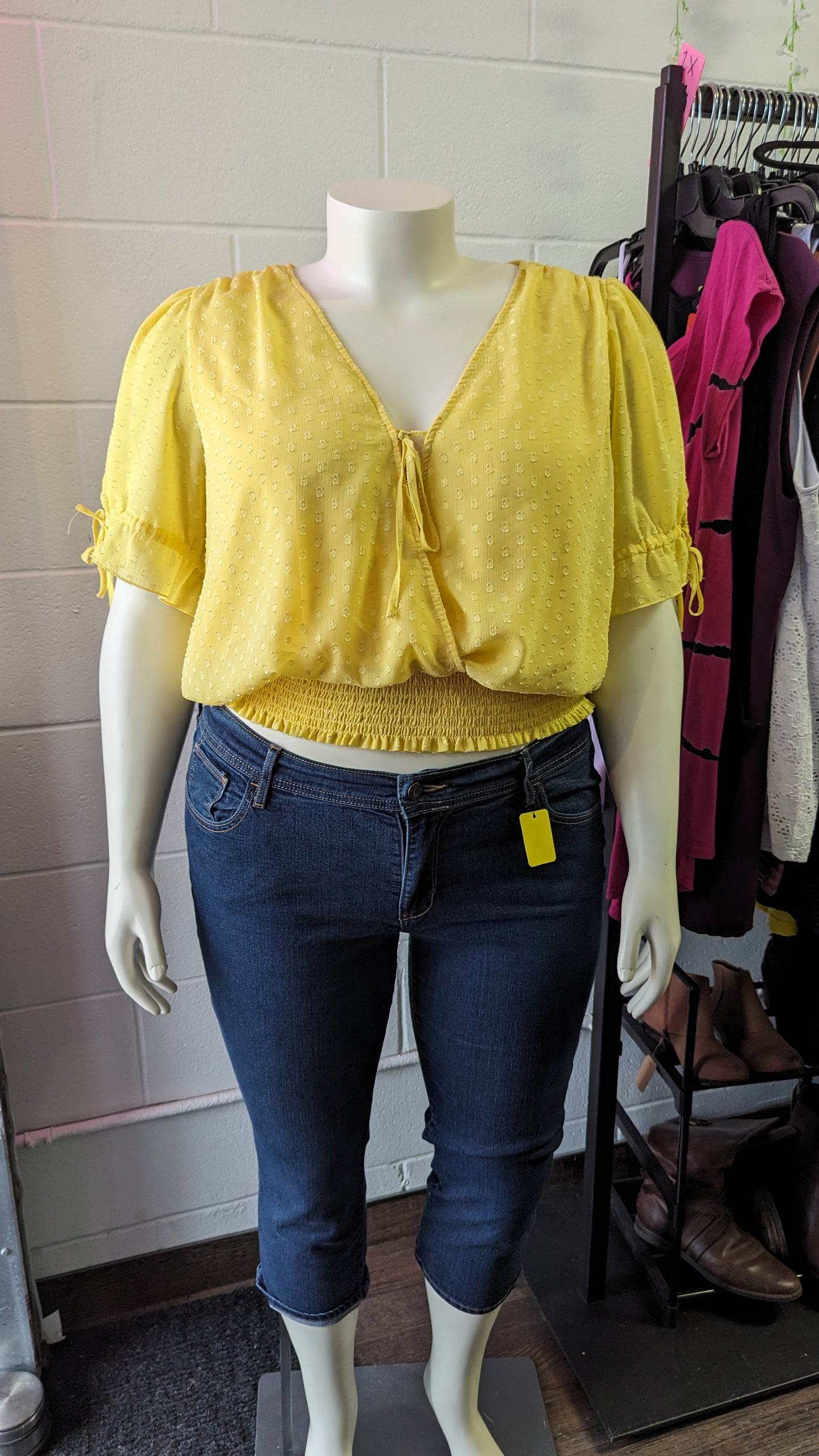 Blousology Bright Yellow Top Size 2X - In Store Special