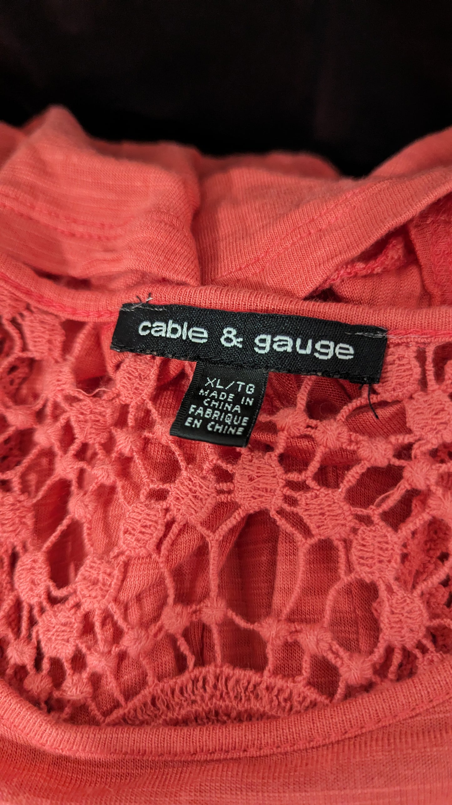 Cable & Gage Coral Lace Sleeve and Back Top - Size XL