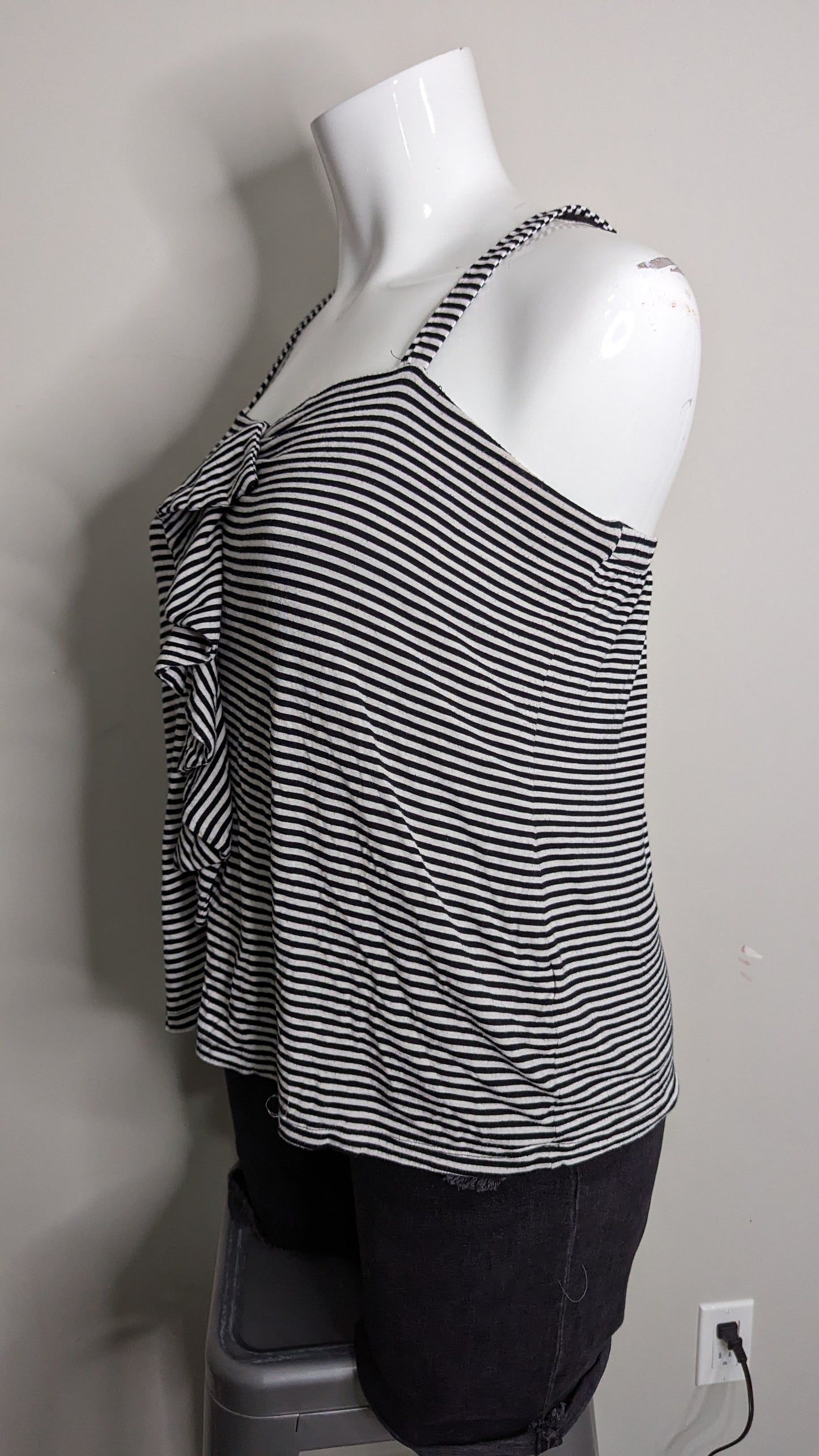 Pennington's Black & White Striped Ruffle Front Tank - Size 1X