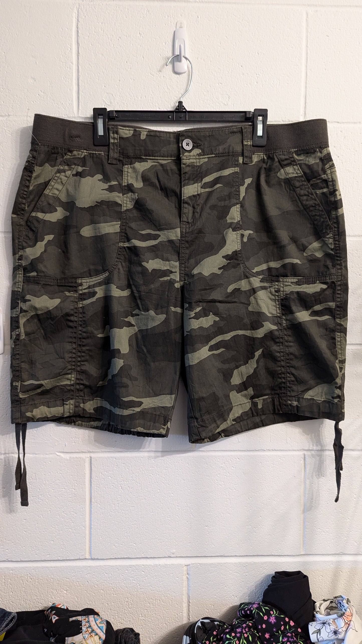 George Cargo Army Shorts - Size 20